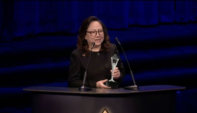 AIS คว้าสุดยอดรางวัลระดับโลก Female Thought Leader of the Year จากเวที The Stevie Awards 2025 ชูต้นแบบวิสัยทัศน์ผู้นำหญิงที่ขับเคลื่อนองค์กรในการยกระดับพัฒนา ‘คน’ หนุน ‘ความเท่าเทียม’ สู่มาตรฐานสากล